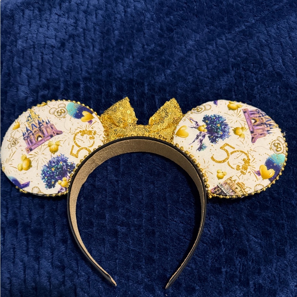 DISNEY EARS
Walt Disney World’s 50th Anniversary
Custom Ears for Adults